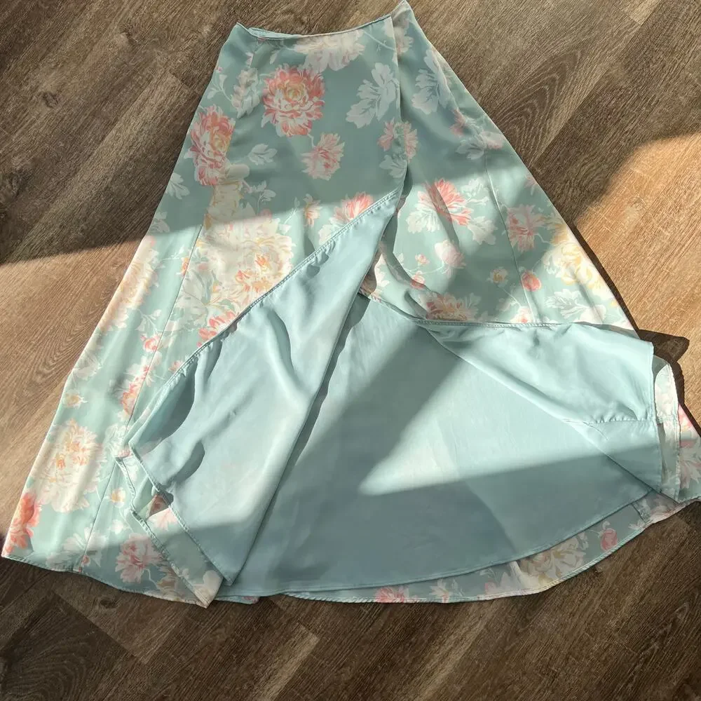 Abercrombie and Fitch floral midi skirt with slit dainty sweet minimalist vacay
